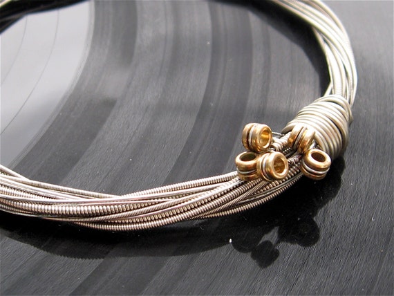 Fashionable bracelets made from guitar strings 44 Fashionable bracelets made from guitar strings 100